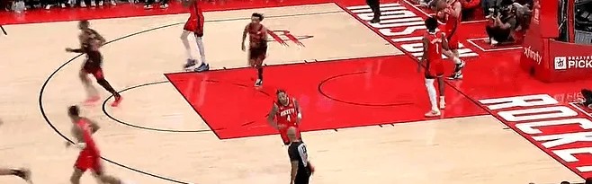 特雷-琼斯11中10已砍下31分7助攻，得分创下生涯新高