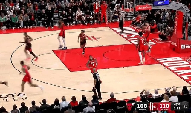 特雷-琼斯11中10已砍下31分7助攻，得分创下生涯新高